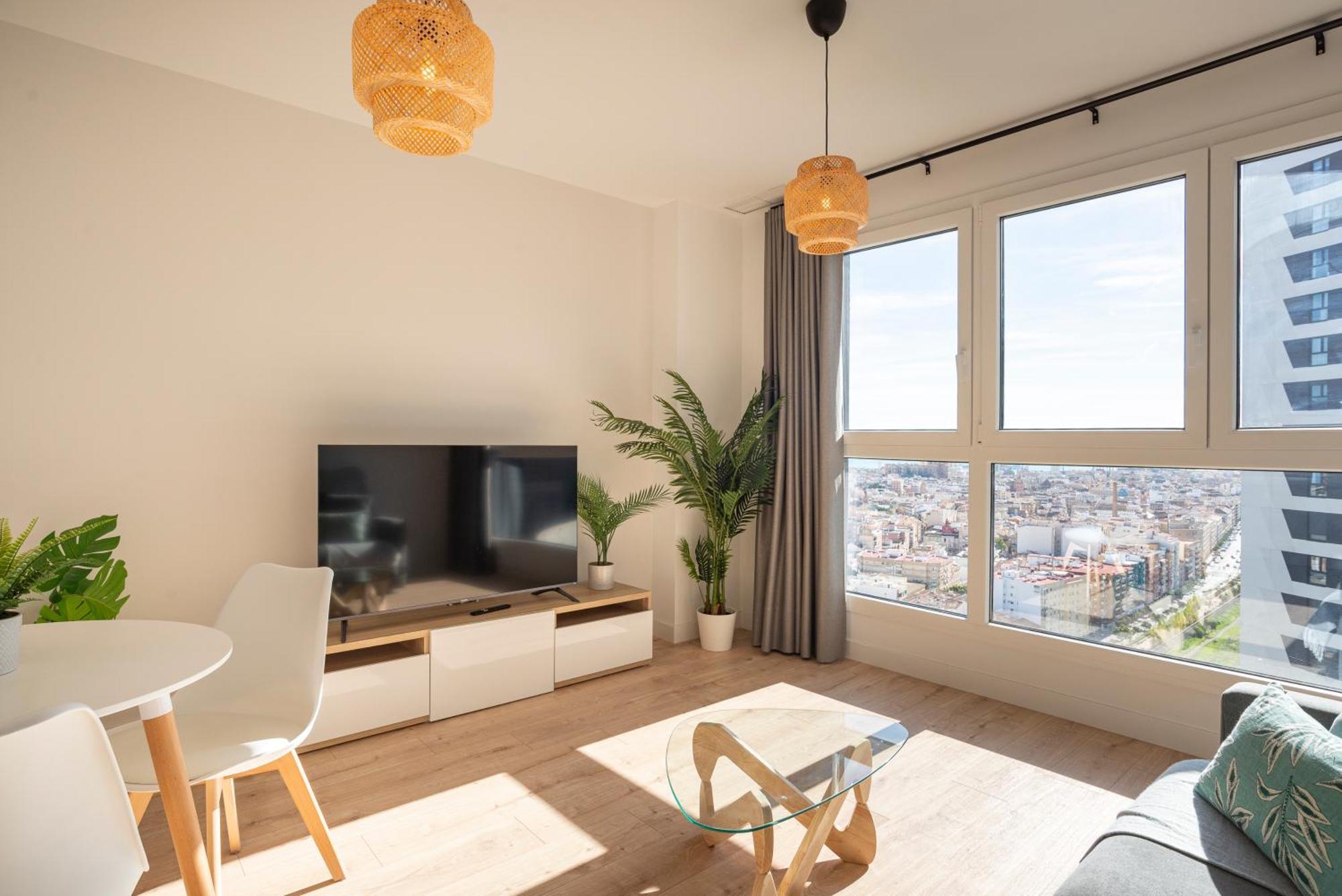 Skyline V Pool & Coworking By Ele Apartment